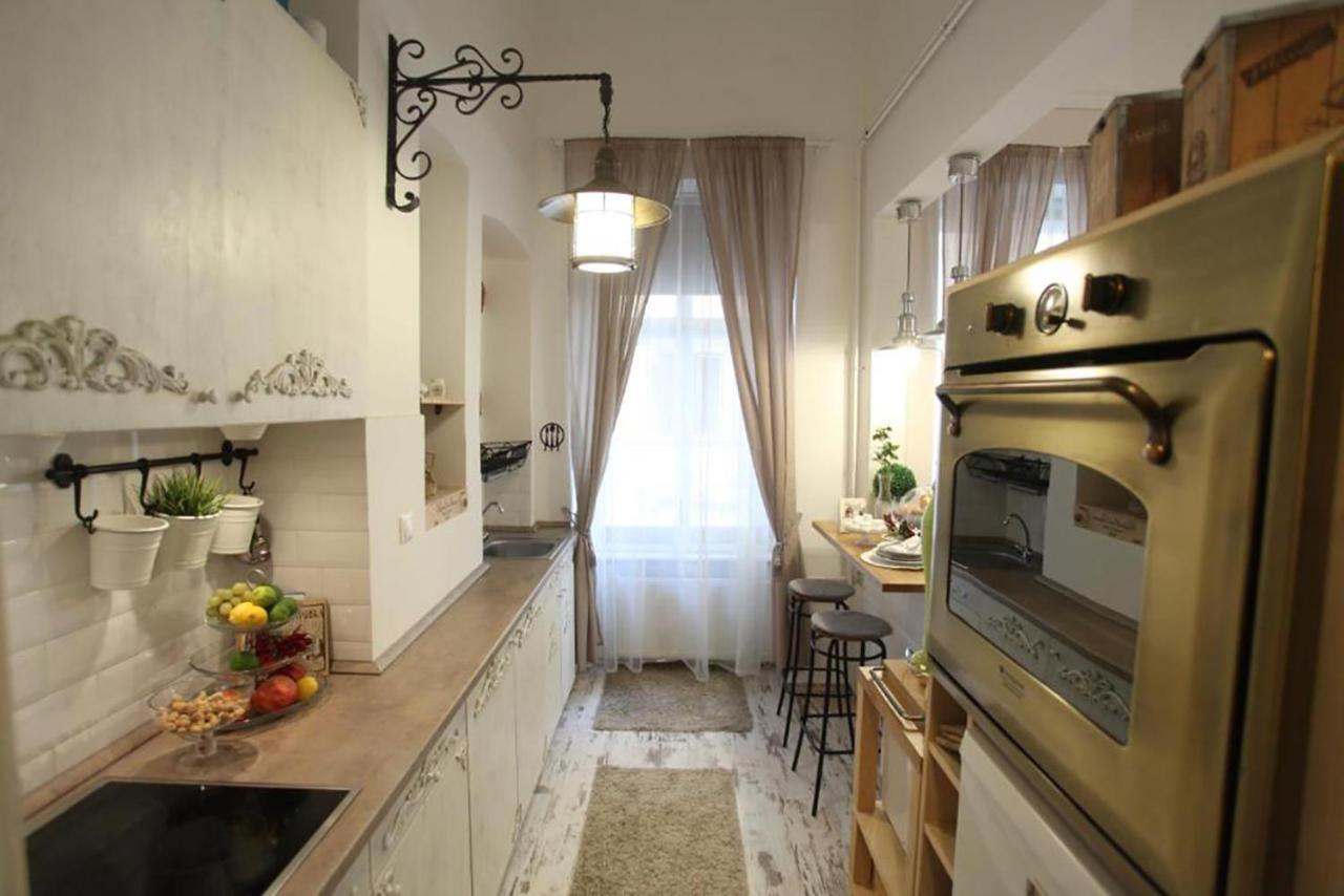 Vintage Apartment At Basilica Budapest Kültér fotó